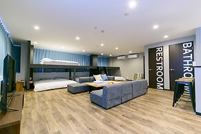 Black Gate Nippombashi