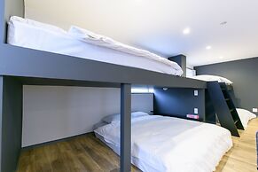 Black Gate Nippombashi