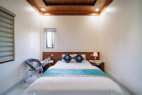 HG Hostel and Motobikes