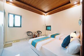 HG Hostel and Motobikes