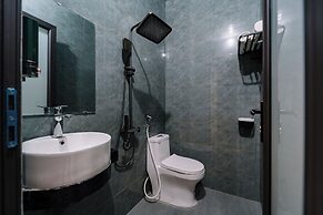 HG Hostel and Motobikes