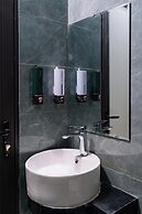 HG Hostel and Motobikes