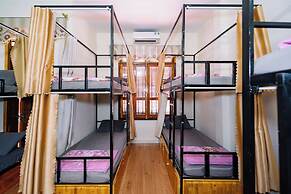 HG Hostel and Motobikes