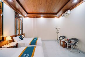 HG Hostel and Motobikes