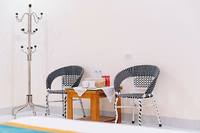 HG Hostel and Motobikes