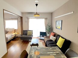 Luana Lea Karate Kaikan Mae