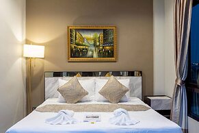 The Living Hotel SamutPrakan