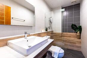 The Living Hotel SamutPrakan