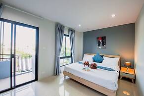 The Living Hotel SamutPrakan