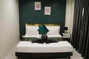 The Living Hotel SamutPrakan