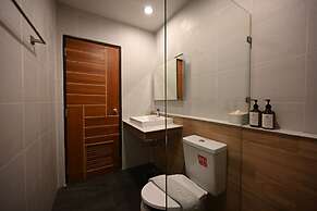 The Living Hotel SamutPrakan