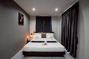 The Living Hotel SamutPrakan