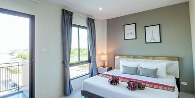 The Living Hotel SamutPrakan