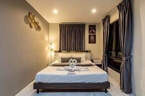 The Living Hotel SamutPrakan