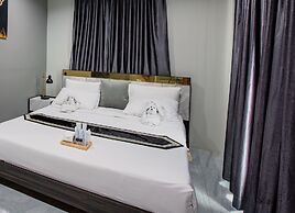 The Living Hotel SamutPrakan