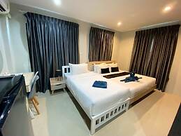 The Living Hotel SamutPrakan