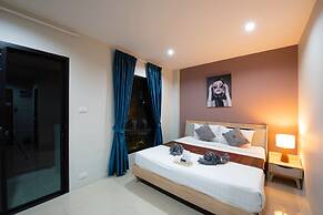 The Living Hotel SamutPrakan