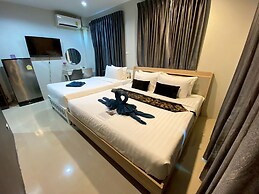 The Living Hotel SamutPrakan