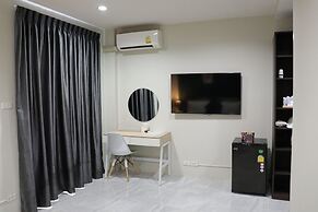 The Living Hotel SamutPrakan