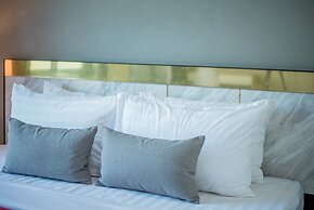 The Living Hotel SamutPrakan
