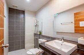 The Living Hotel SamutPrakan