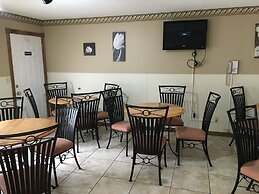 Twelve Oaks Inn