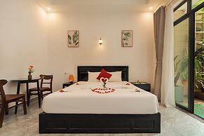 Beach Palm Villa Hoi An