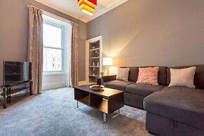Stunning 2-bed Apartment in Central Edinburgh