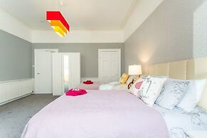 Stunning 2-bed Apartment in Central Edinburgh