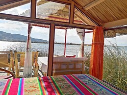 Uros Titicaca Marca Lodge