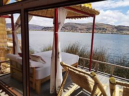Uros Titicaca Marca Lodge
