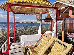 Uros Titicaca Marca Lodge