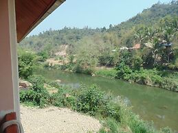 Saynambak Riverside Guest House