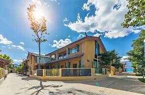 Floral Hotel · Zai Yi Qi Lijiang