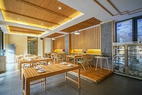 Floral Hotel · Zai Yi Qi Lijiang