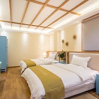 Floral Hotel · Zai Yi Qi Lijiang