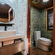 Floral Hotel · Kuan Tang Lijiang