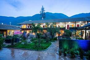 Floral Hotel · Smiling in the Flowers Lugu