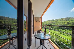 Naiharn Sea Apartment