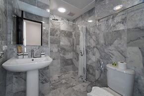 Naiharn Sea Apartment