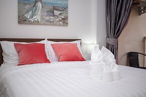 Naiharn Sea Apartment