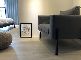 Single Eyelid Hostel