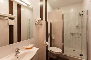 Hotel Megapolis
