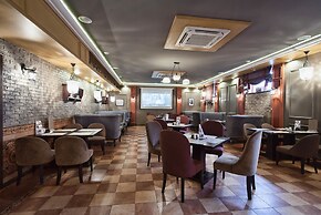Hotel Megapolis