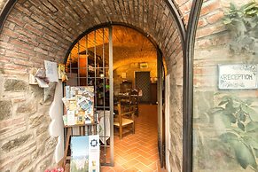 Holiday Home Features a Garden Features and Free Wifi