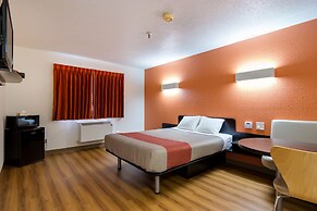 Motel 6 Kerrobert, SK