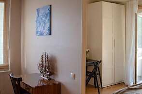 Apartment on Posyetskaya