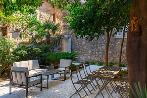 Old Town House With Lush Private Garden