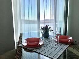 Apartment with the View to the Sea on Krygina 94