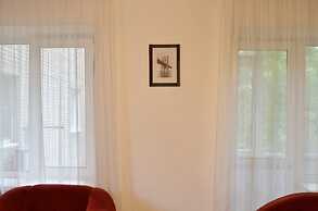 2 Rooms Apartment with 1 Bedroom on Komarova st.